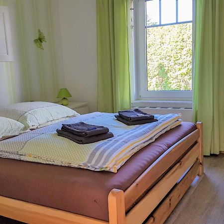 Ferienwohnung Im Roten Haus Stahlbrode Екстериор снимка