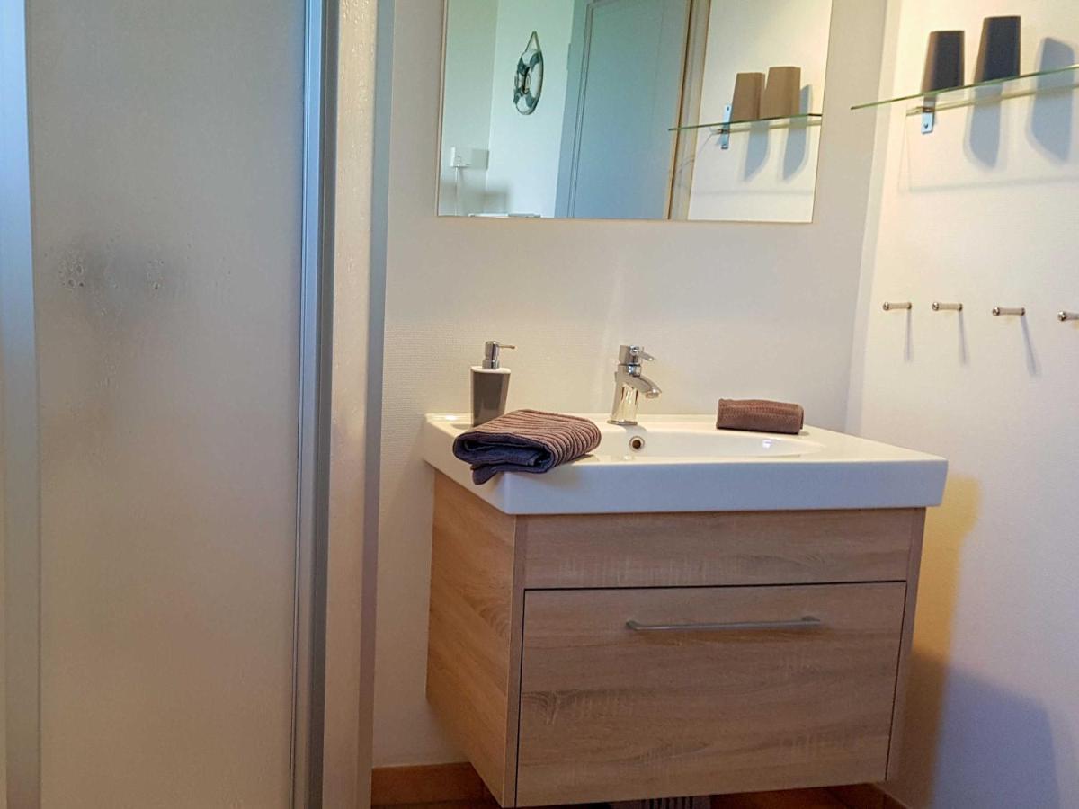 Ferienwohnung Im Roten Haus Stahlbrode Екстериор снимка